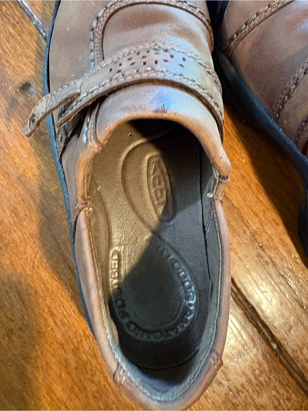 KEEN Brown Leather Slip-On Loafers with Black Outsole - Picture 2 of 5